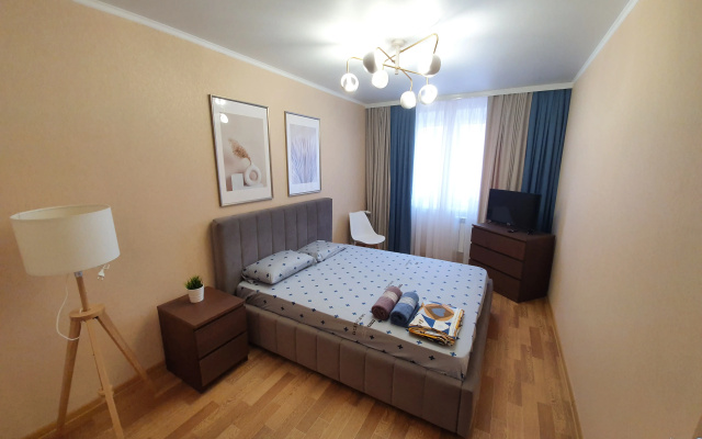 Квартира Виталий HouseRent Трёхкомнатная по ул. Рината Галеева,35