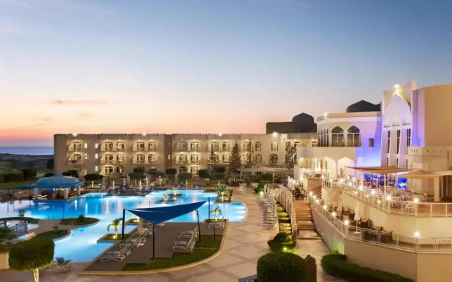 Отель WYNDHAM GARDEN SALALAH MIRBAT RESORT