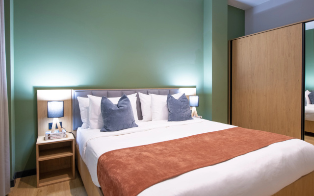 1 Bedroom Terrace Double Suite with Kitchen (full double bed) · Gratus Aparthotel Tbilisi — photo 1