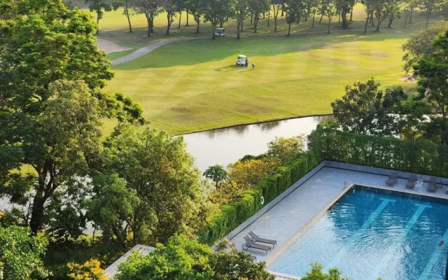 Tinidee Hotel Bangkok Golf Club