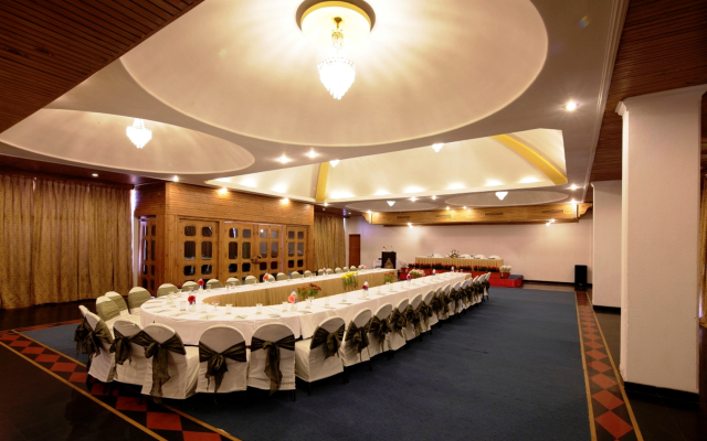 Отель ManuAllaya the Resortspa