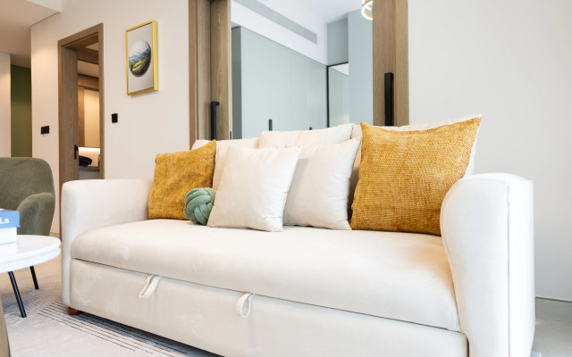 KeyRock Living - Premium Apt with Pool