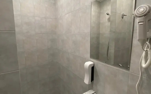 Отель Элитон