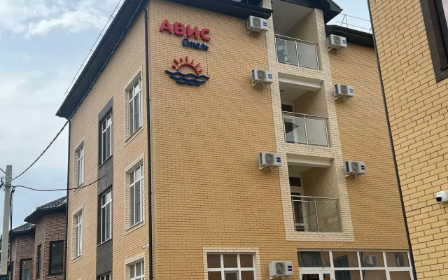 Отель Авис