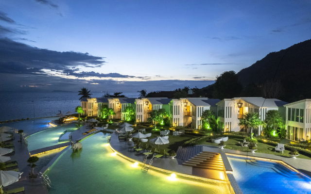 Отель Vannee Golden Sands Resort
