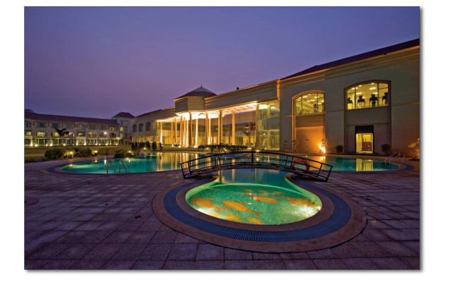 Отель Cabbana Resort & Spa