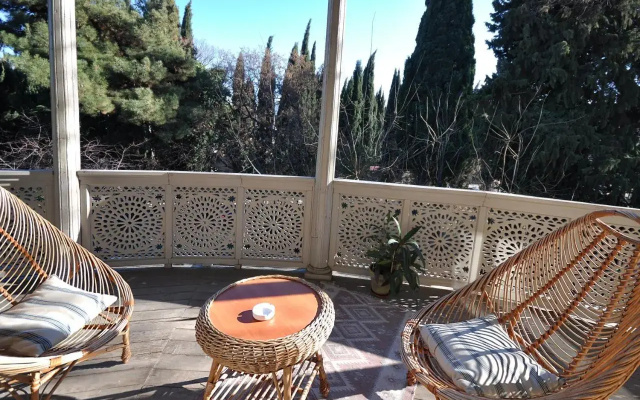 Отель Tekla Palace