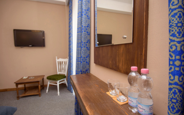 Guest rooms · Tbilisi — photo 33