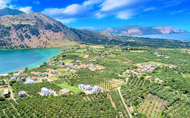 Вилла Cretan Breeze Heated Pool
