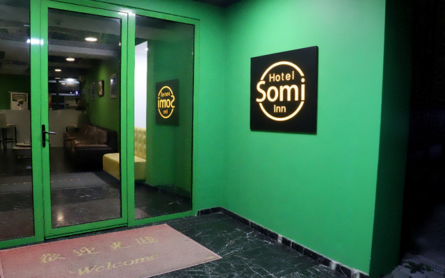 Отель Somi Inn