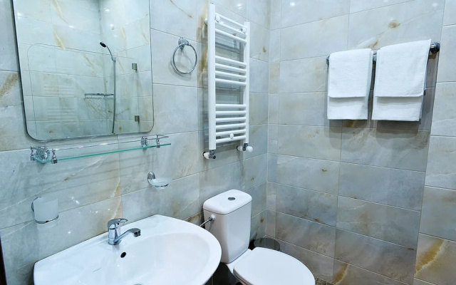 Bathroom · Tbilisi — photo 16