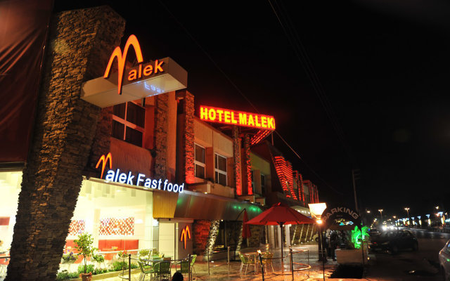 Malek Hotel in Chalus, Iran from 147$, photos, reviews - zenhotels.com hotel front