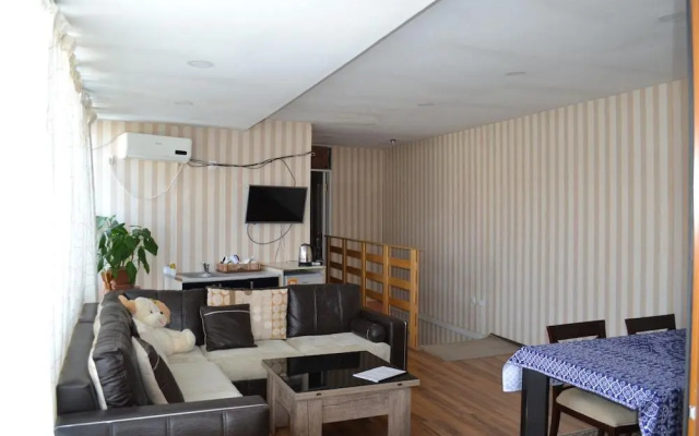Guest rooms · Tbilisi — photo 10