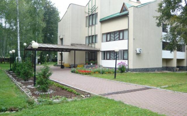 Гостиница Лесная в Ижевске отзывы, цены и фото номеров - забронировать гостиницу Лесная онлайн Ижевск вид на фасад