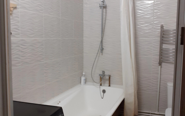 Квартира Трехкомнатная В Частном Секторе С Сауной