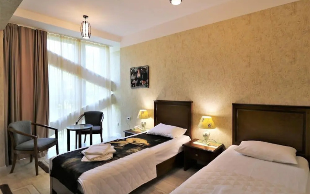 Guest rooms · Tbilisi — photo 30