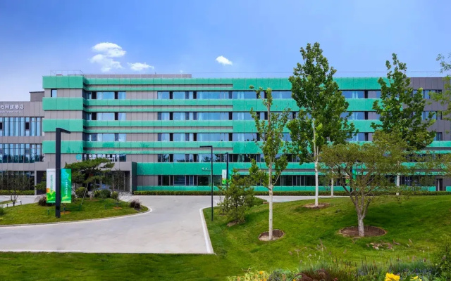 Отель Central Green Tennis
