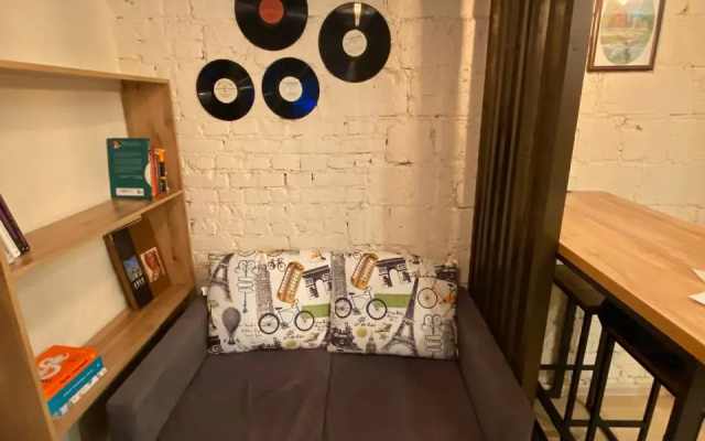 Loft Na Tortseva Apartments