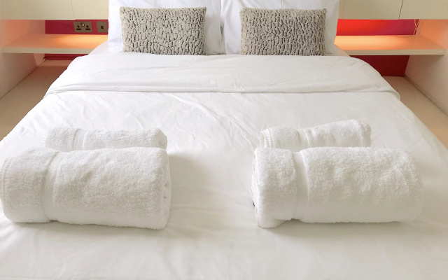 Апартаменты Comfortable Aircon Apartment Earls Court