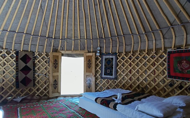 Кемпинг Sky Yurts