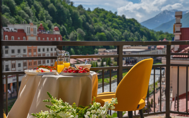 Отель Golden Tulip