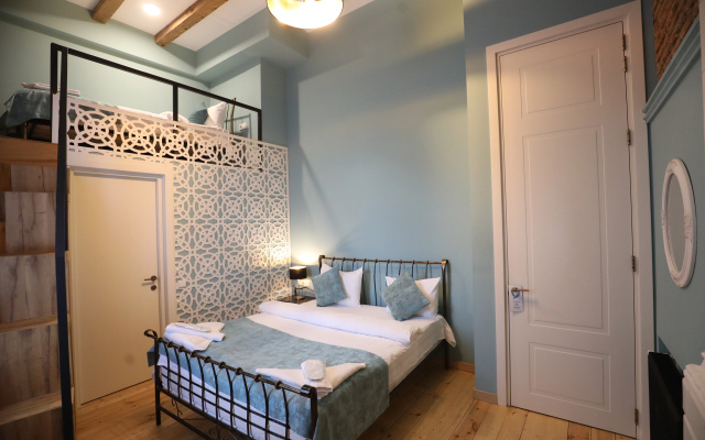 Guest rooms · Tbilisi — photo 25