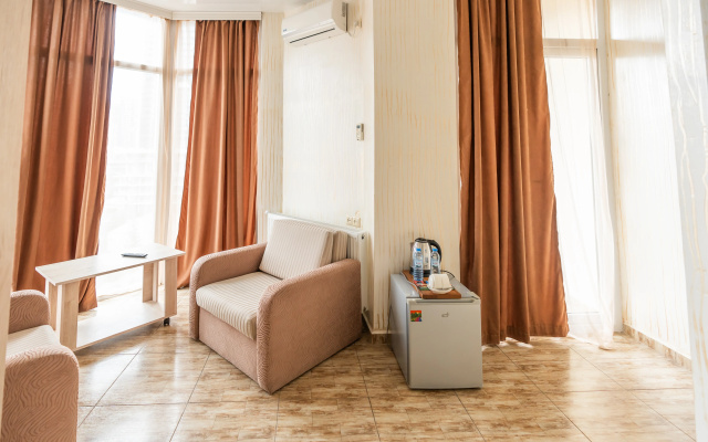 Guest rooms · Batumi — photo 12