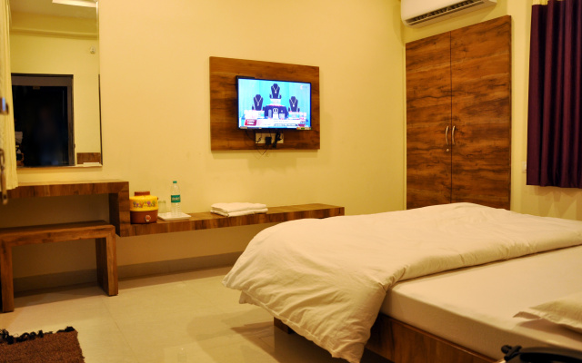 Отель Shree Pratham Milan by Sky Stays
