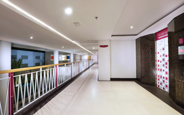 Отель Favehotel Sunset Seminyak