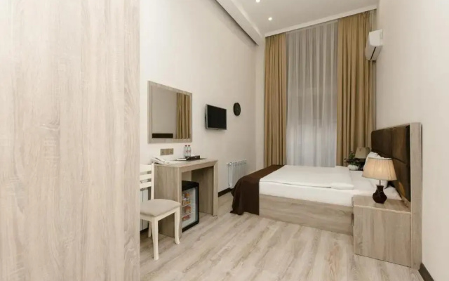 Deluxe City Boutique Hotel