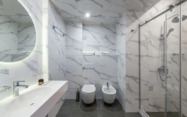 Deluxe Double room with balcony (full double bed) · Hotel Address 9D — photo 4