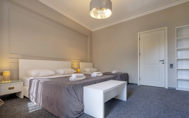 2 Bedrooms Suite · Piazza Hotel — photo 3