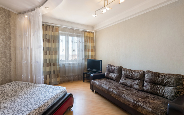 On Kolomyazhskiy prospekt 20 Apartment