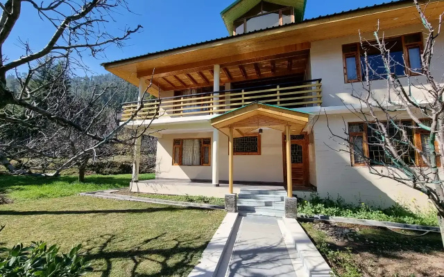 Отель Snow Peak Homes Manali