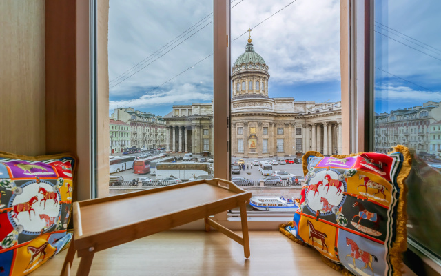 Квартира-студия Русский Балет BookingSPB с видом на Казанский Собор и Канал Грибоедова