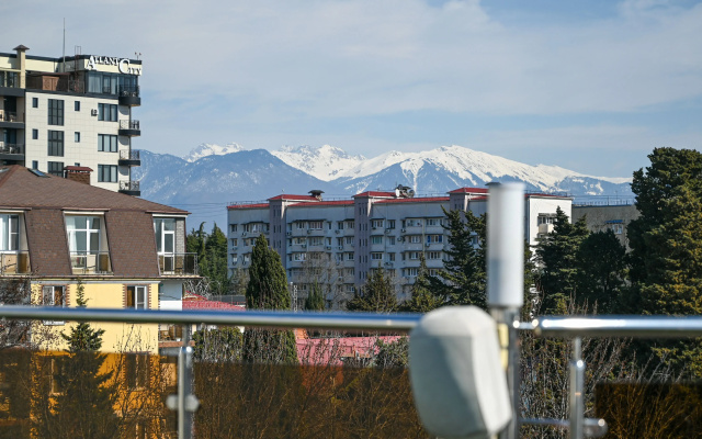 Отель Shine House