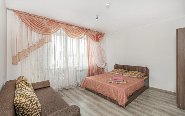 Квартира Евротрёшка для 10 гостей в Aкадем RIVERSIDE