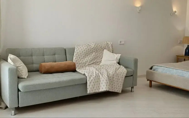 Апартаменты у Мирожского монастыря