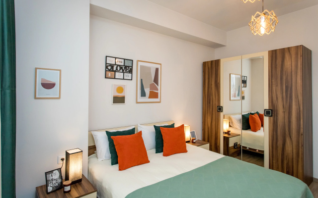 Apartments with a Scenic View of Mtatsminda and the City Skyline