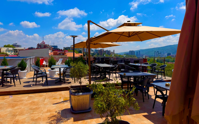 Mit Tbilisi Hotel · Tbilisi — photo 27