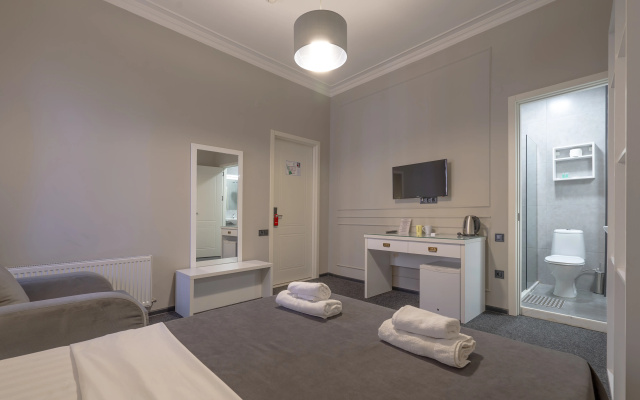 Standard Double room (full double bed) · Piazza Hotel — photo 4