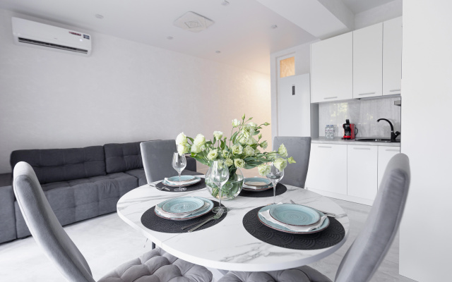 Апартаменты Red Apartments Светлана Парк Эльза