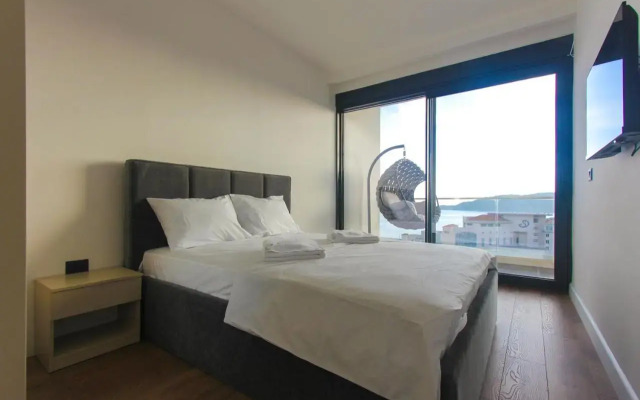 Апартаменты Tiger apartment in Elia Residence