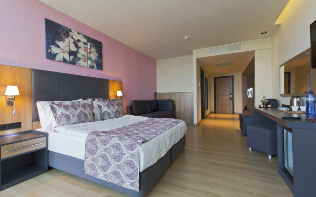 Отель Euphoria Batumi