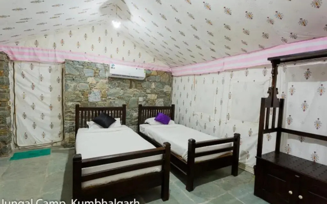 Отель Jungle Camp Resort