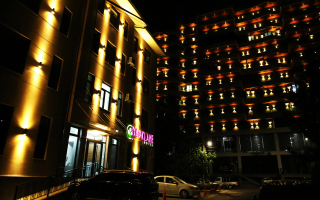 Отель Parklane