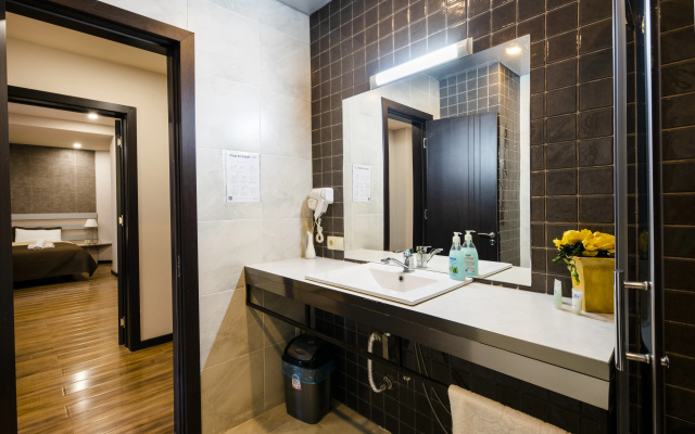 Bathroom · Tbilisi — photo 12