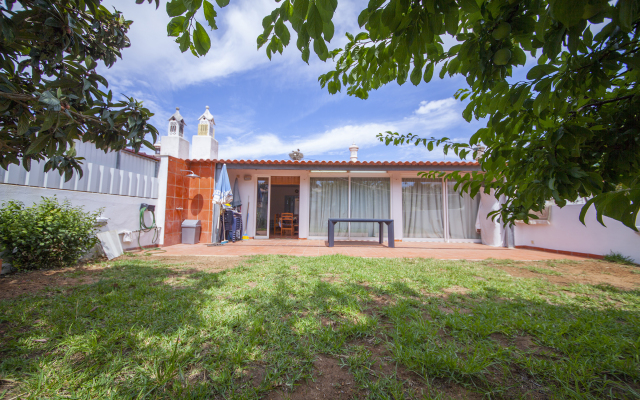 Отель D10 - Ferragudo Townhouse Португалия, Феррагуду - отзывы, цены и фото номеров - забронировать отель D10 - Ferragudo Townhouse онлайн вид на фасад