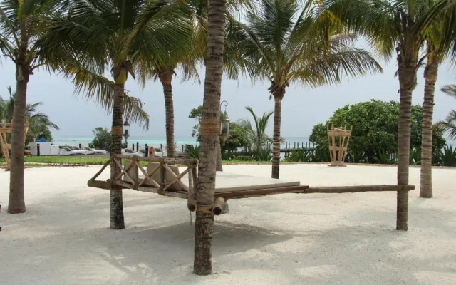 Отель Fruit&Spice Wellness Resort Zanzibar