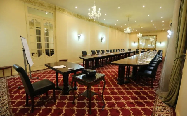 Отель Windsor Palace Luxury Heritage Hotel Since 1906